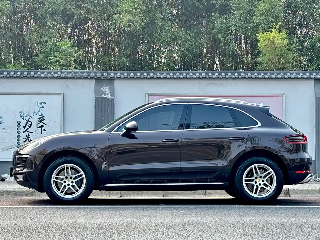 Porsche Macan — миниатюра 4