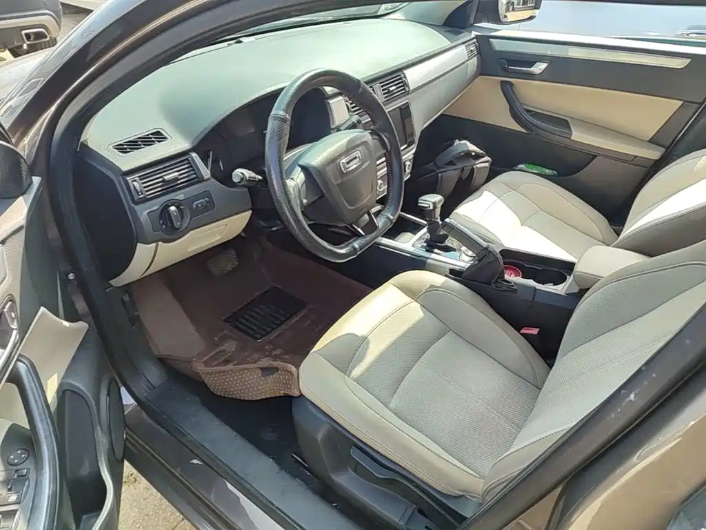 Qoros Qoros 3 — миниатюра 15