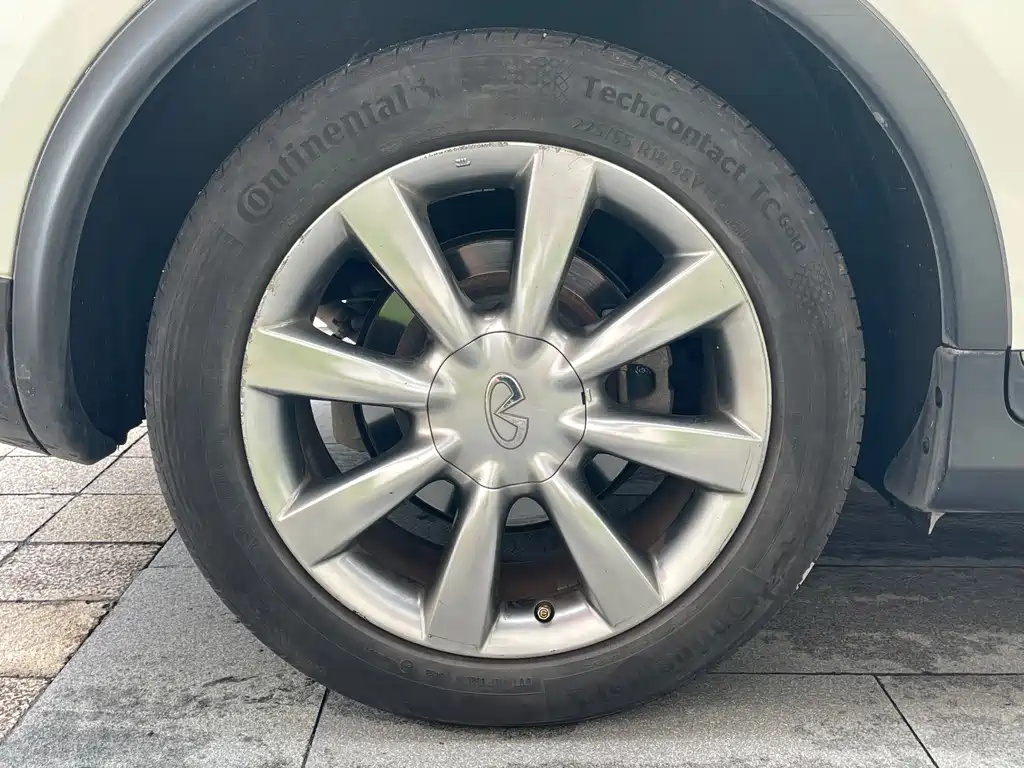 Infiniti QX50 2013 2.5L