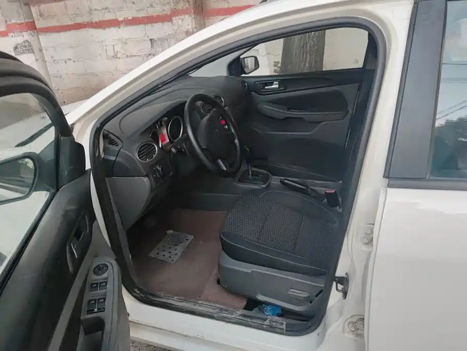 Ford Focus — миниатюра 9