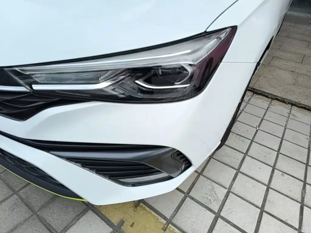 Roewe i5 — миниатюра 24