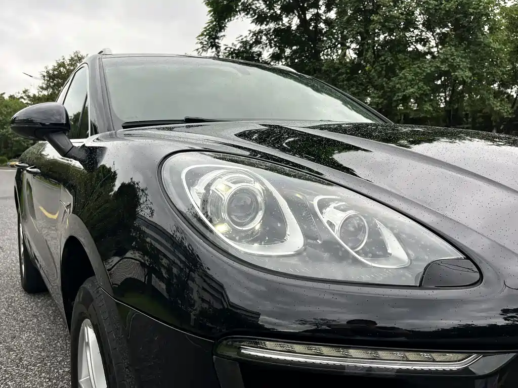 Porsche Macan — миниатюра 8