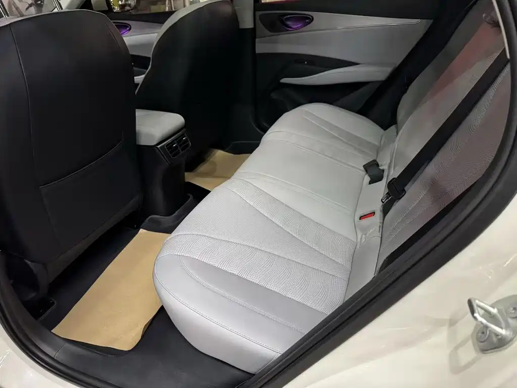 BYD Seal 06 DM-i Touring — миниатюра 6