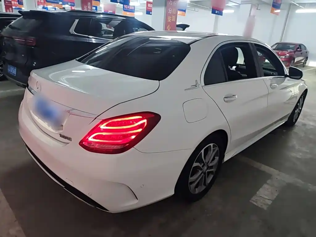 Mercedes-Benz C-Class — миниатюра 7
