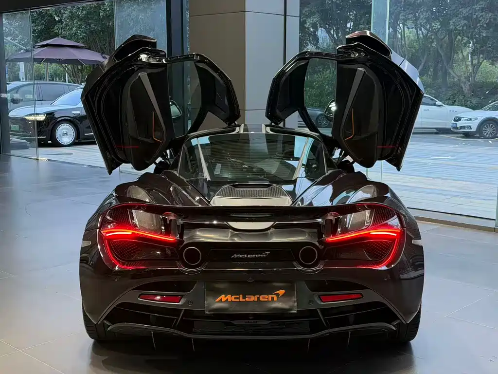 McLaren 720S — миниатюра 4