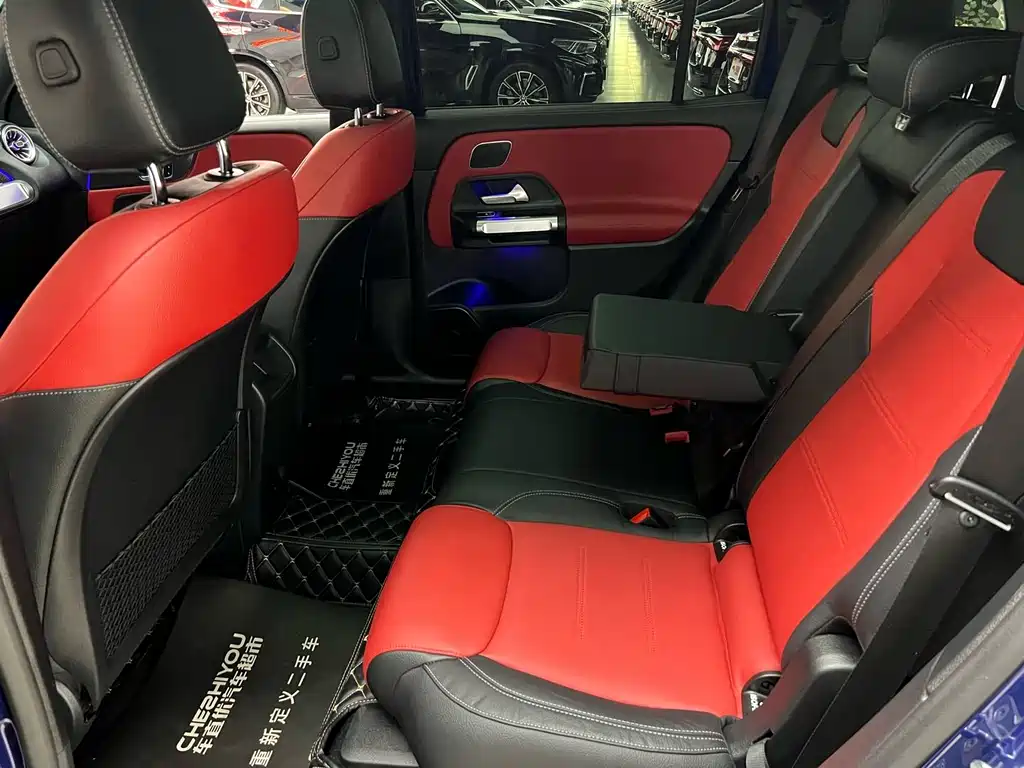 Mercedes-Benz GLB AMG — миниатюра 10