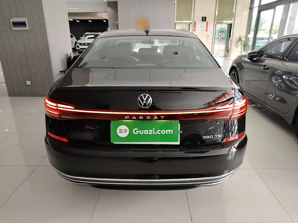 Volkswagen Passat 2026 380TSI