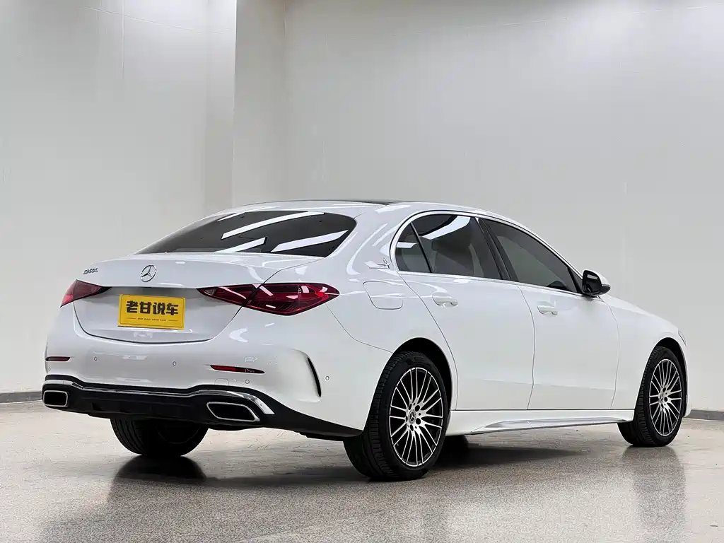 Mercedes-Benz C-Class — миниатюра 6
