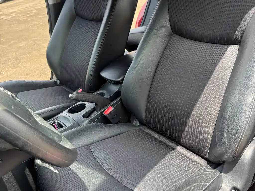 Nissan Tiida — миниатюра 13