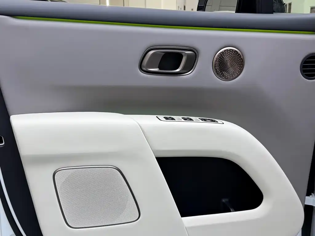 Li Auto Li i8 — миниатюра 10