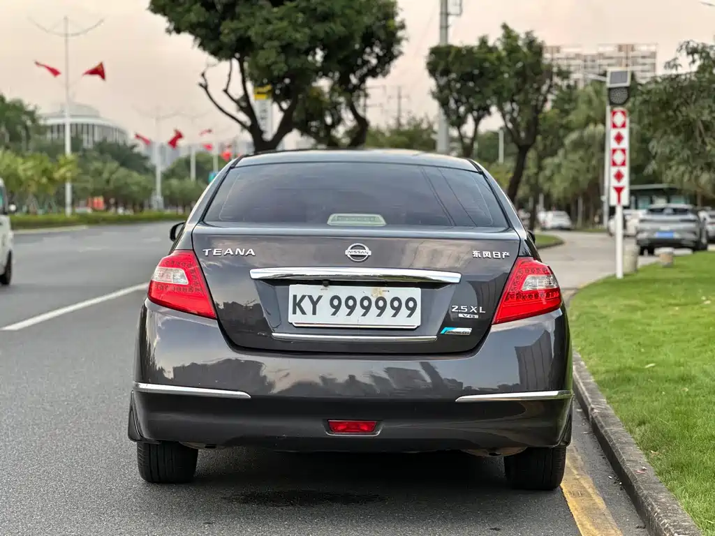 Nissan Teana — миниатюра 6