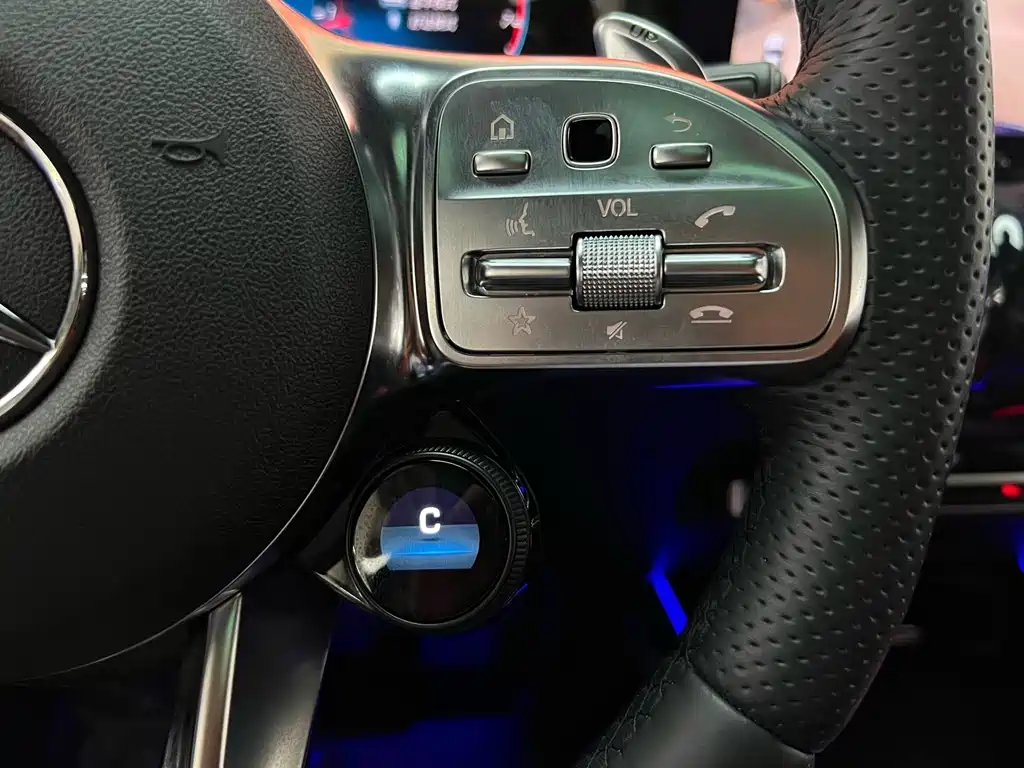 Mercedes-Benz GLB AMG — миниатюра 22