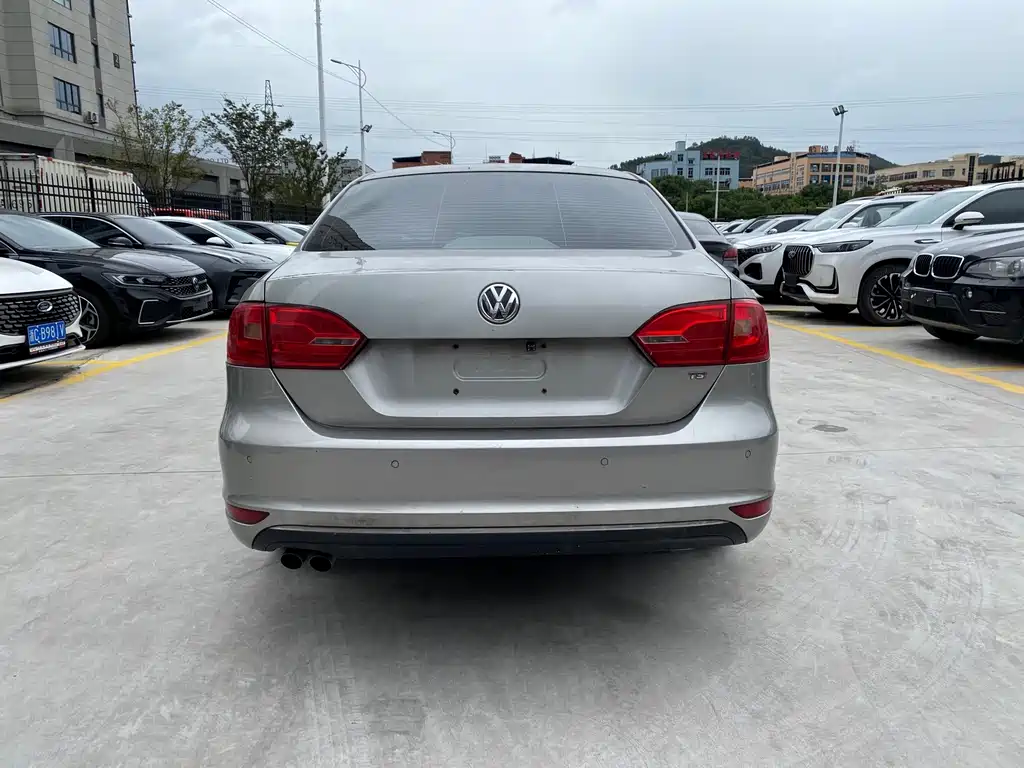 Volkswagen Sagitar — миниатюра 6