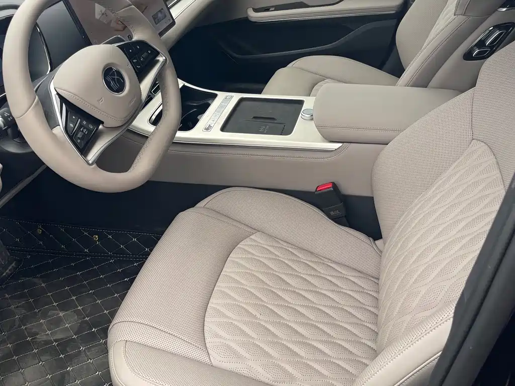 BYD Han 2025 EV Smart Drive 635KM Flagship