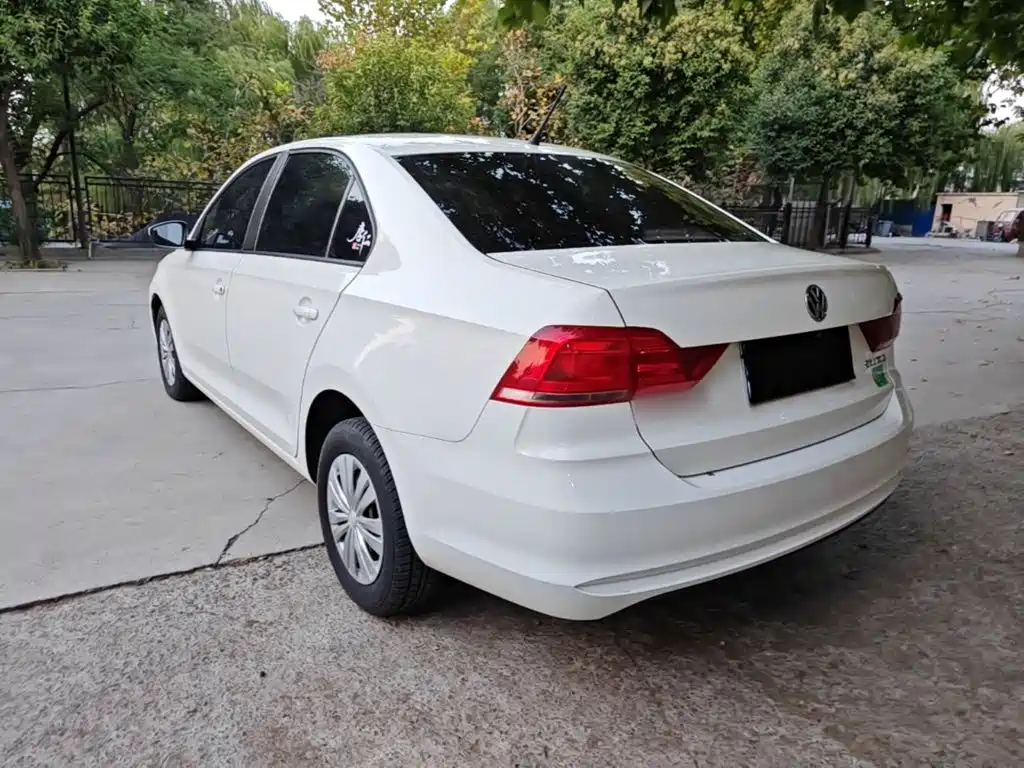 Volkswagen Santana — миниатюра 5