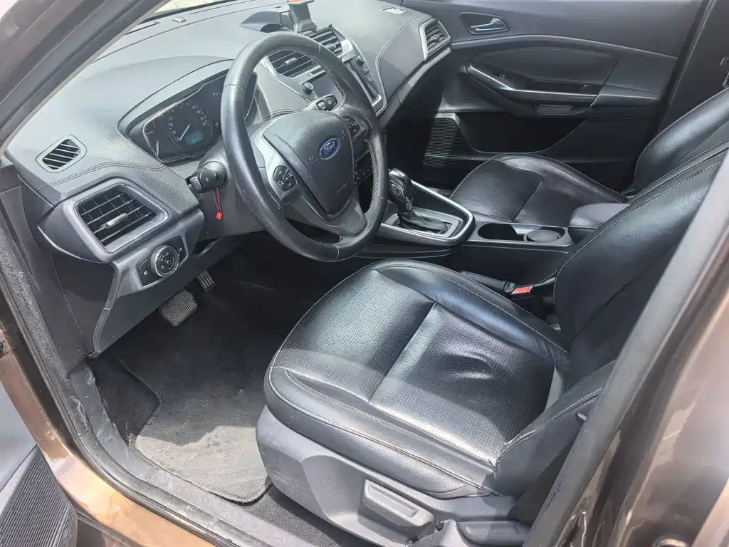 Ford Escort 1.5L Auto Fashion Type, фото 6