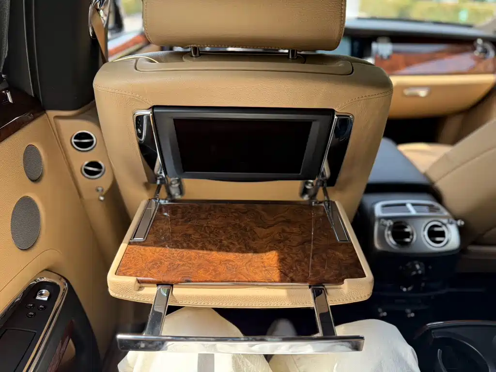 Rolls-Royce Ghost — миниатюра 14