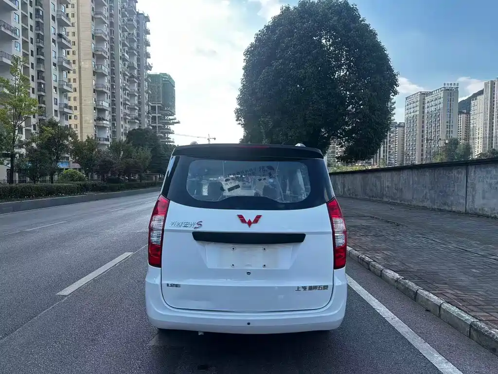 Wuling Hongguang — миниатюра 8
