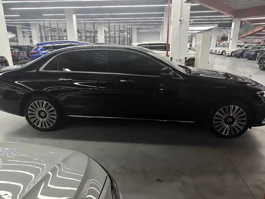 Mercedes-Benz E-Class — миниатюра 4