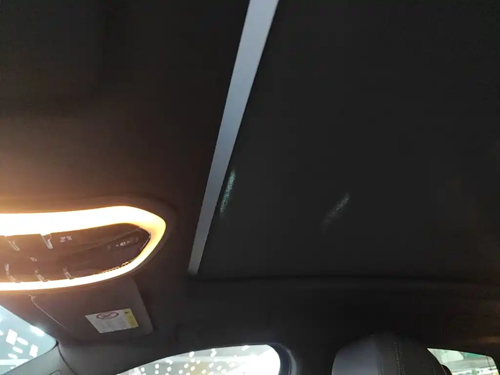 Porsche Macan — миниатюра 18
