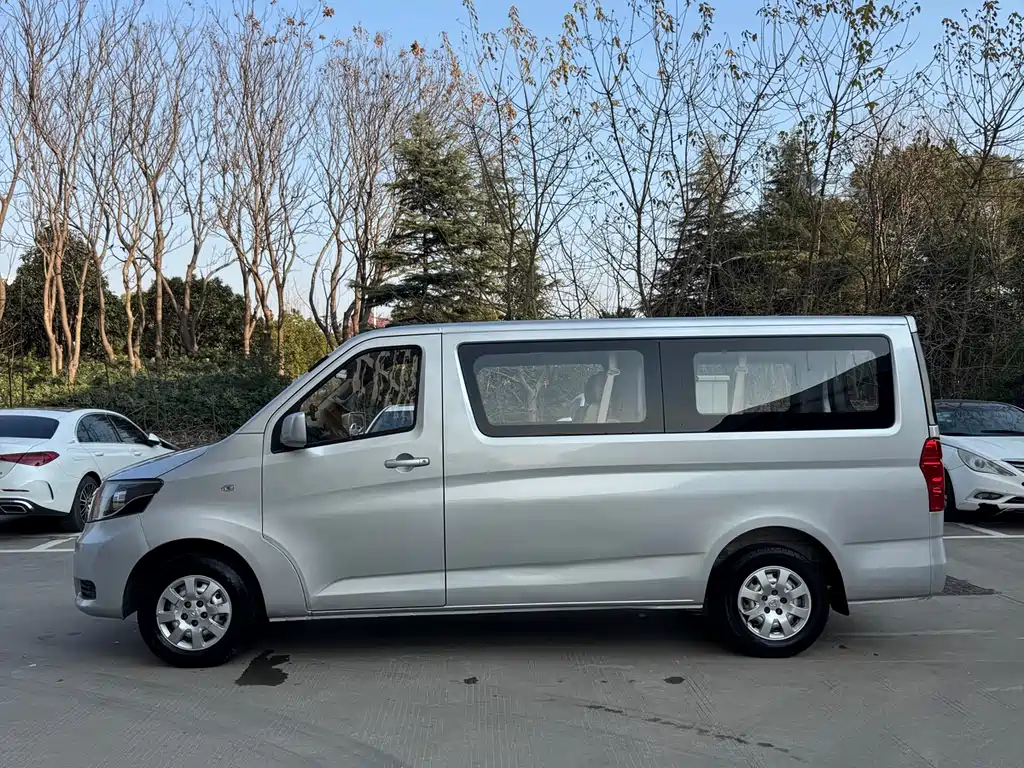 CHANGAN CHANGAN RUIXING M90