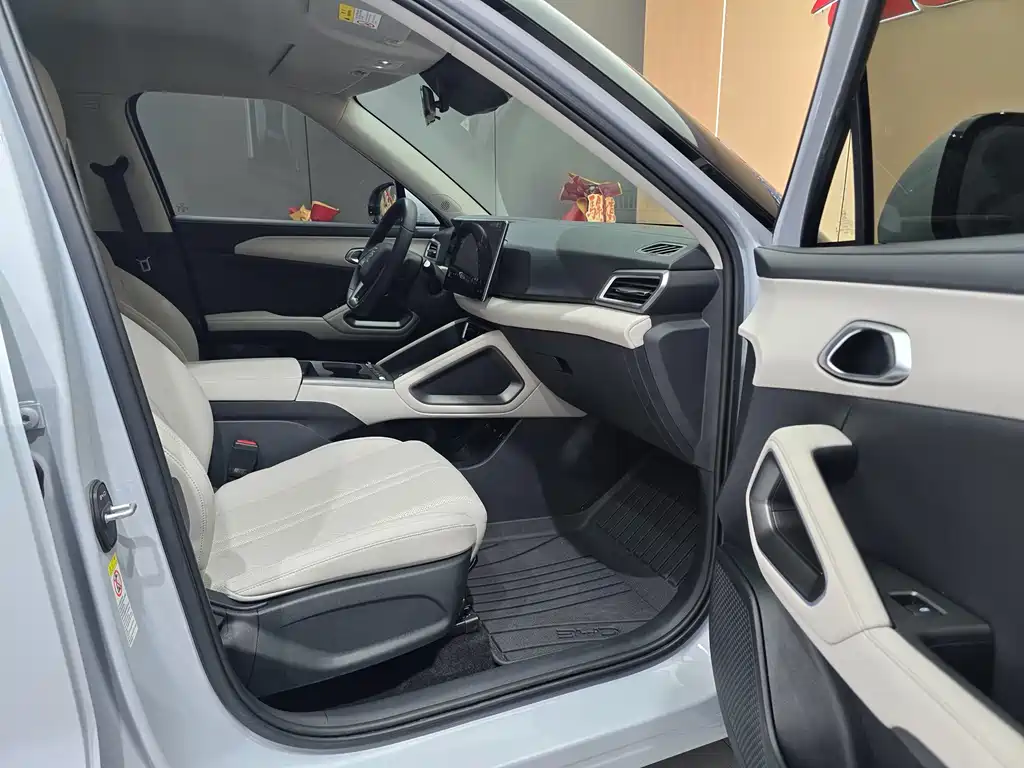 BYD Yuan Up UP 2025 Smart Drive 401KM Lead