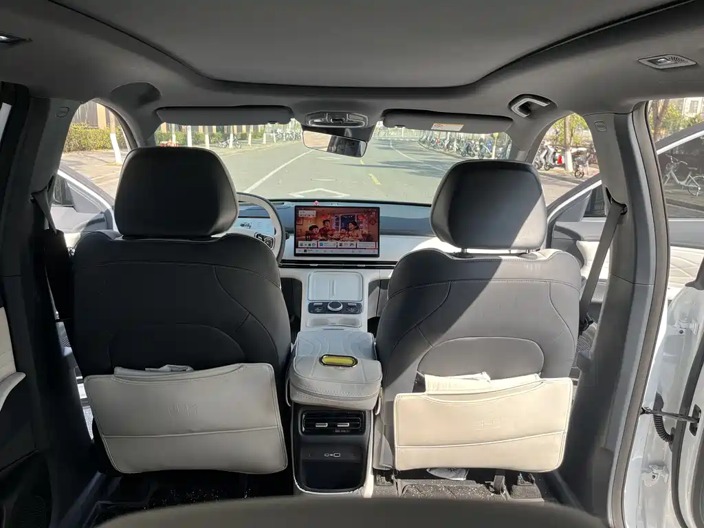 GEELY GALAXY GALAXY STARSHIP 7 EM I