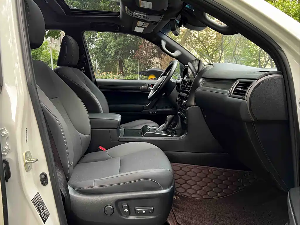 Lexus GX — миниатюра 7