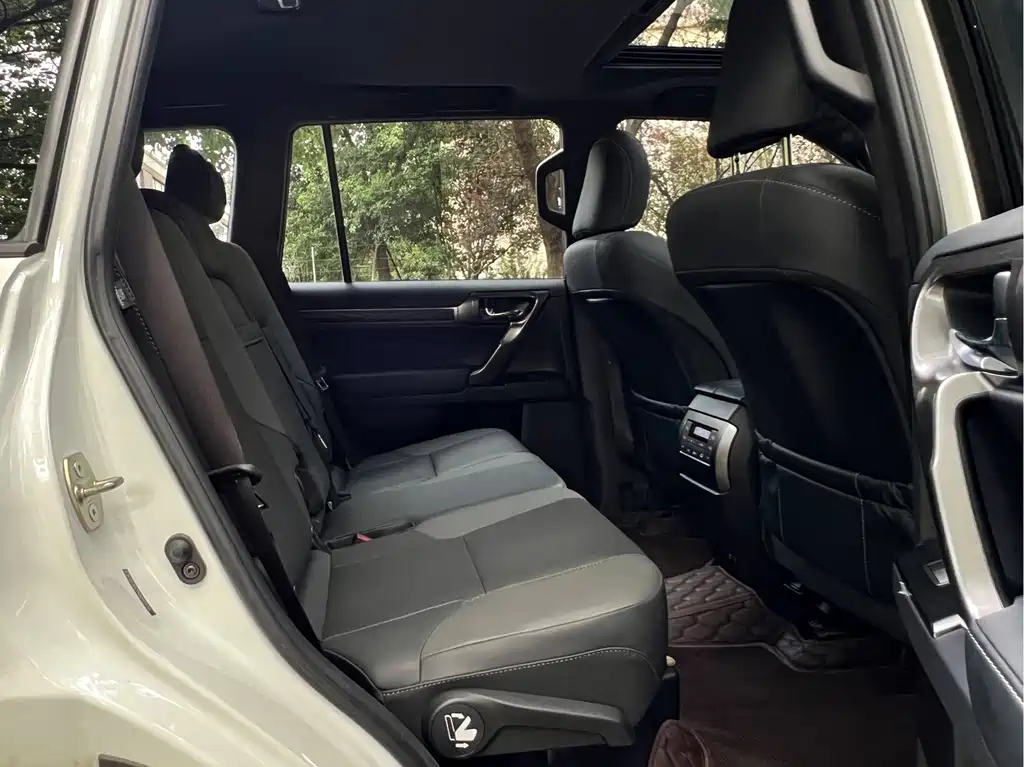 Lexus GX — миниатюра 10