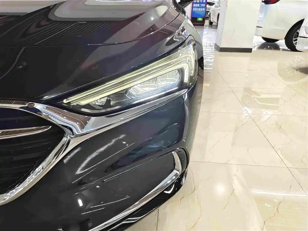 Buick LaCrosse — миниатюра 12