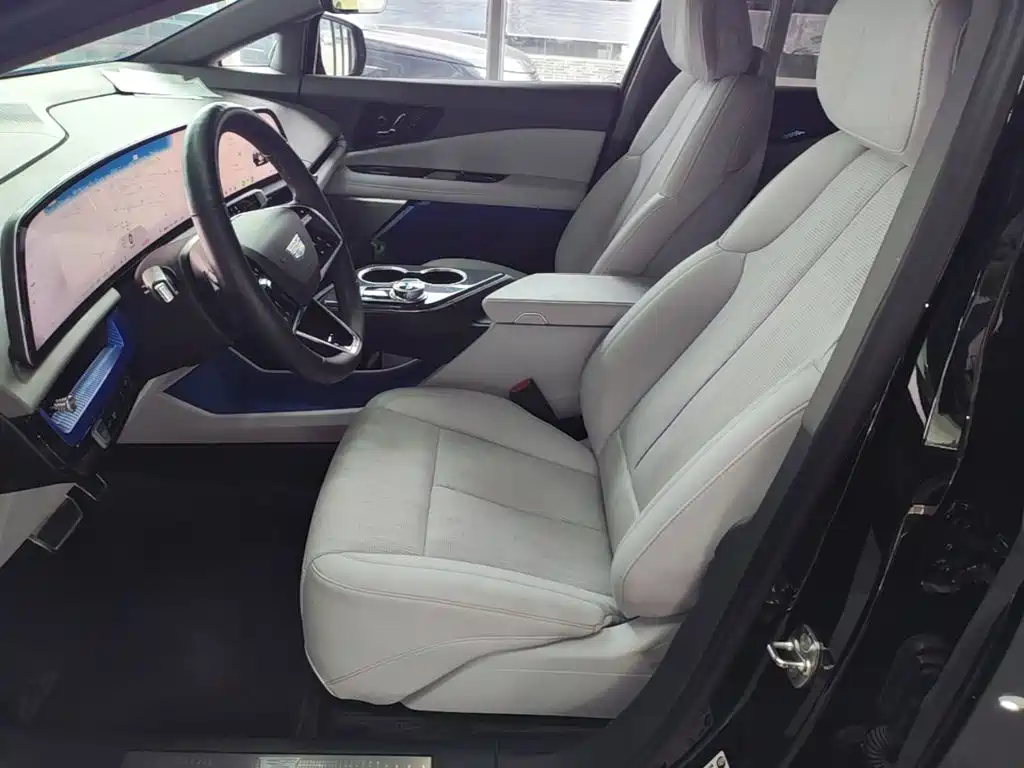 Cadillac IQ — миниатюра 15