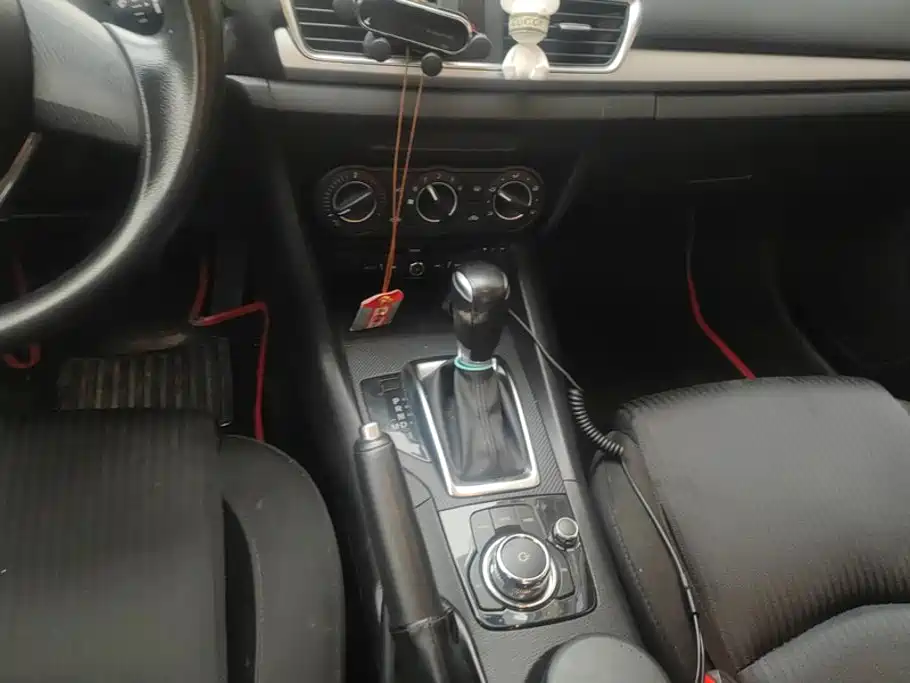 Mazda 3 Axela — миниатюра 16
