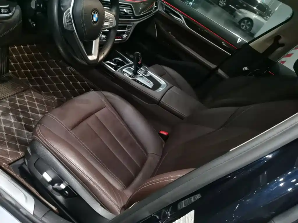 BMW 7 Series — миниатюра 15