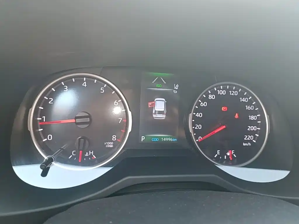 Toyota RAV4 — миниатюра 12