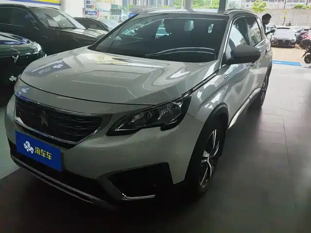 PEUGEOT  5008 2017