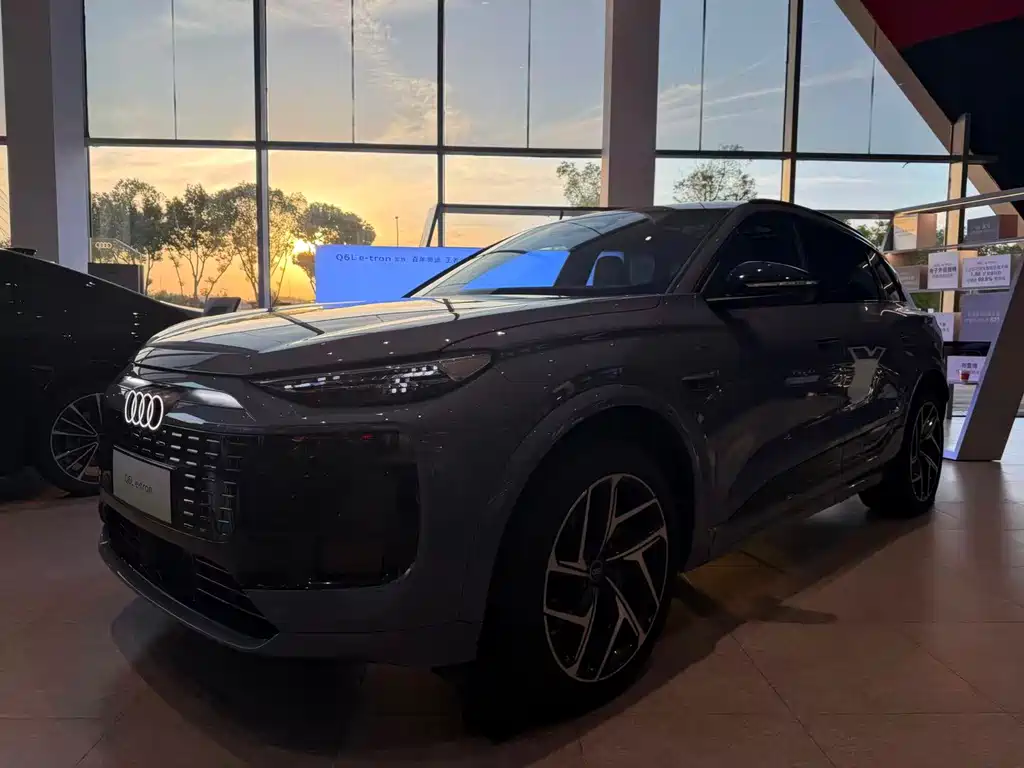 Audi Q6L E-tron