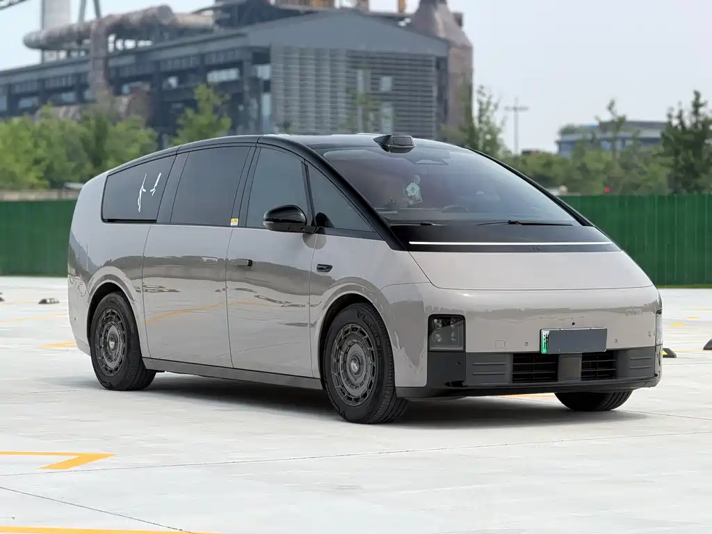 Li Auto MEGA 2024 Ultra