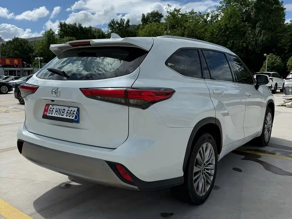 Toyota Highlander — миниатюра 8