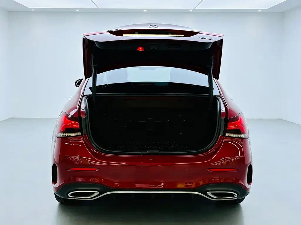 Mercedes-Benz A-Class — миниатюра 9