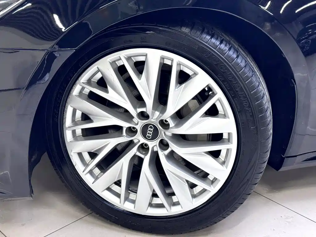 Audi A7L — миниатюра 19