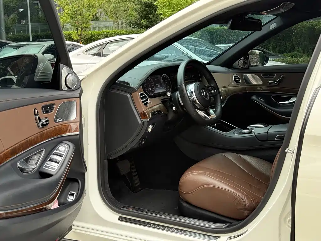 Mercedes-Benz S-Class — миниатюра 12