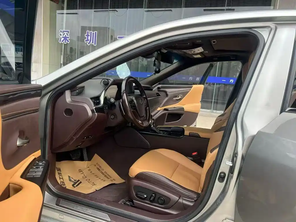 Lexus ES — миниатюра 4