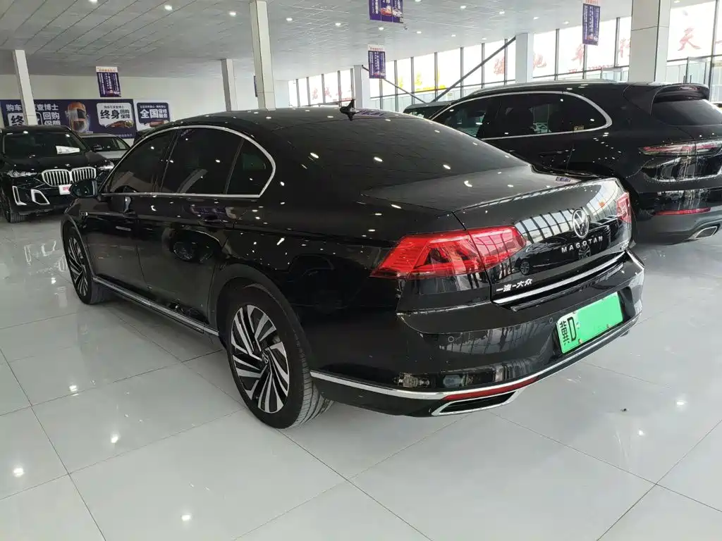Volkswagen Magotan PHEV — миниатюра 6