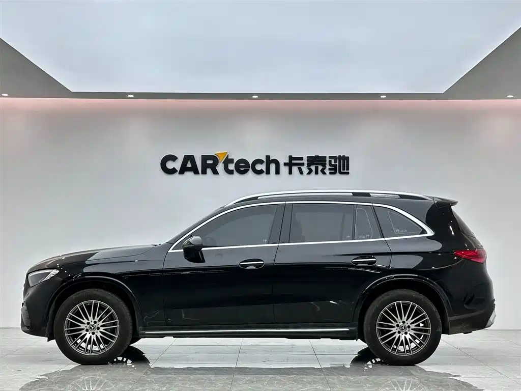 Mercedes-Benz GLC 2023 GLC 300 L 4MATIC 5 мест