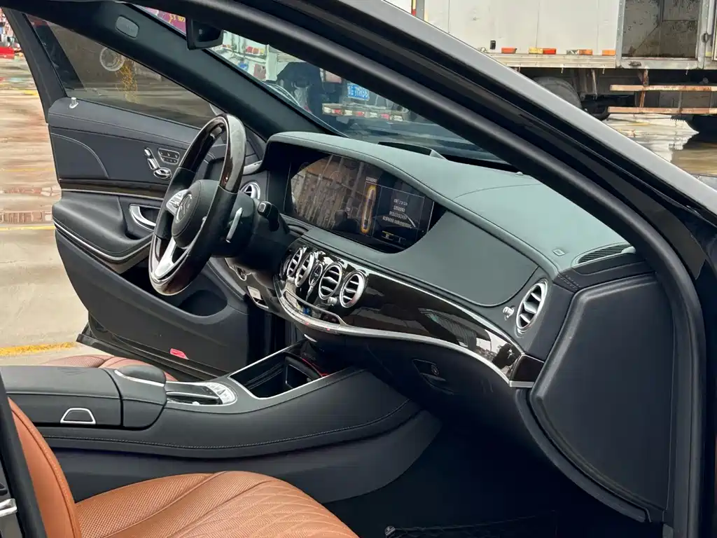 Mercedes-Benz S-Class — миниатюра 11