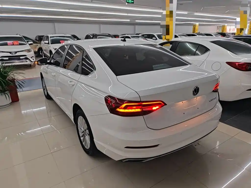 Volkswagen Lavida — миниатюра 5
