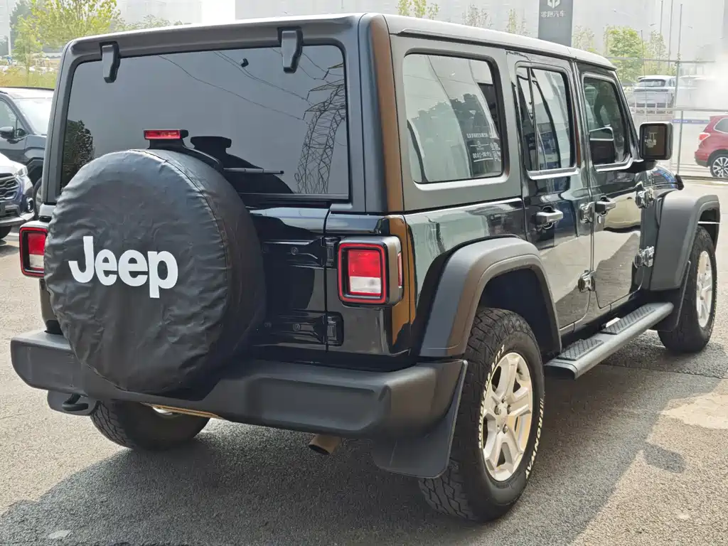 Jeep Wrangler — миниатюра 5