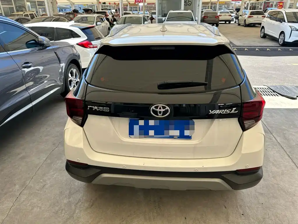 Toyota Yaris L — миниатюра 11