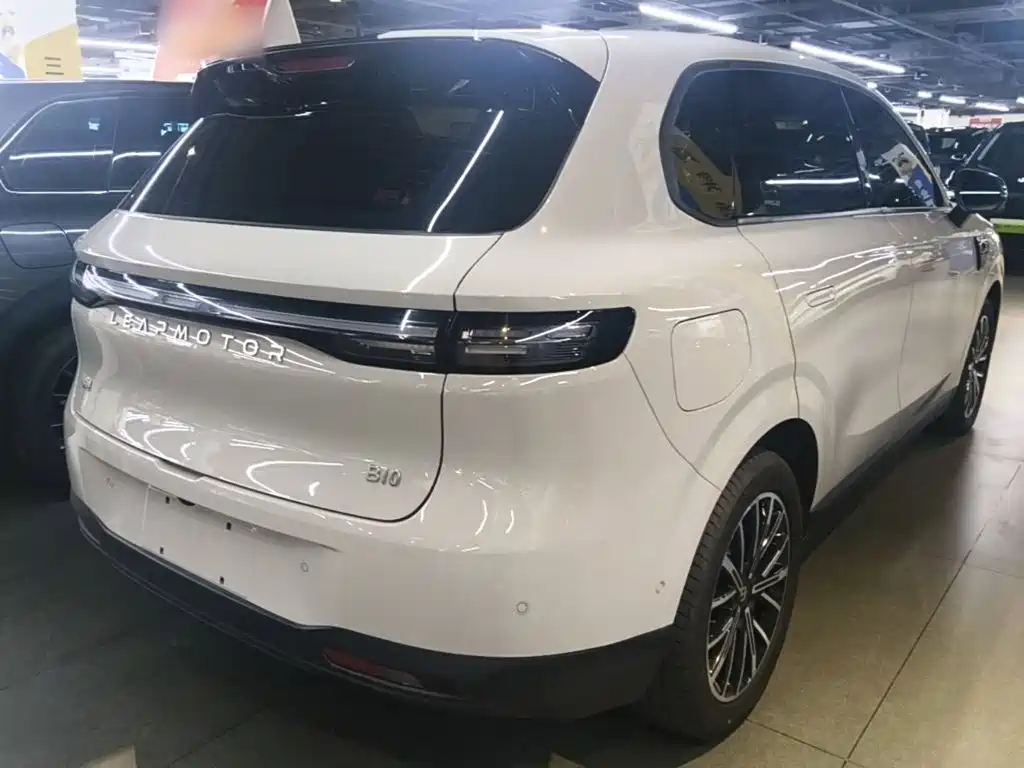 Leapmotor Leapmotor B10 — миниатюра 7