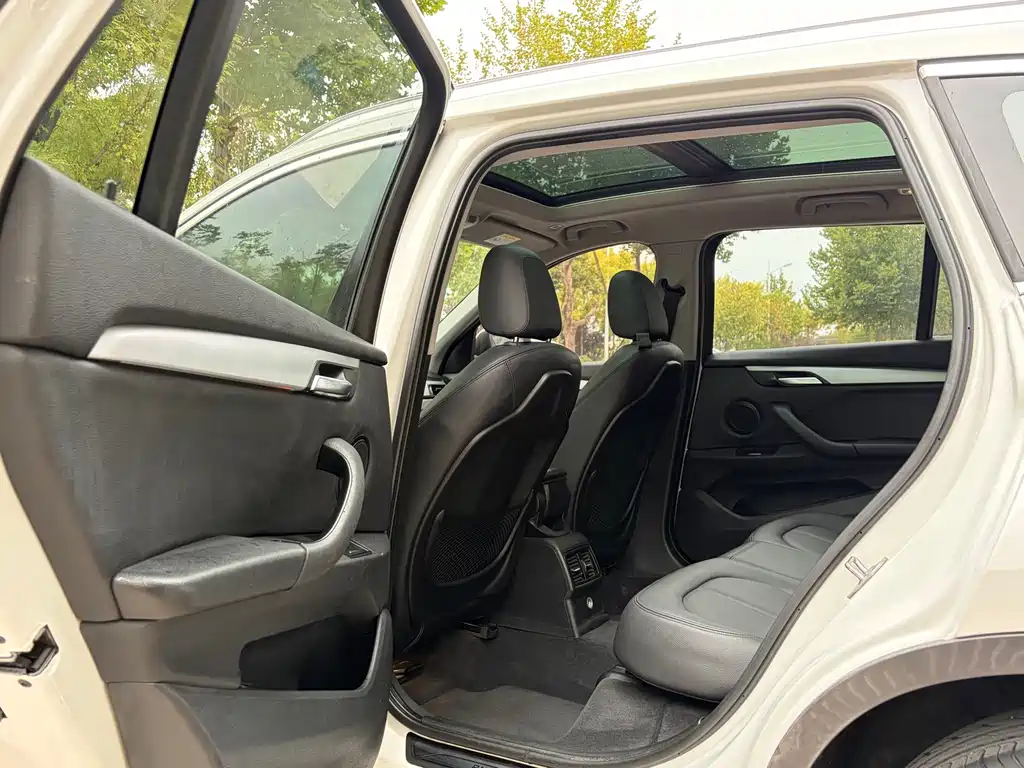 BMW X1 — миниатюра 9